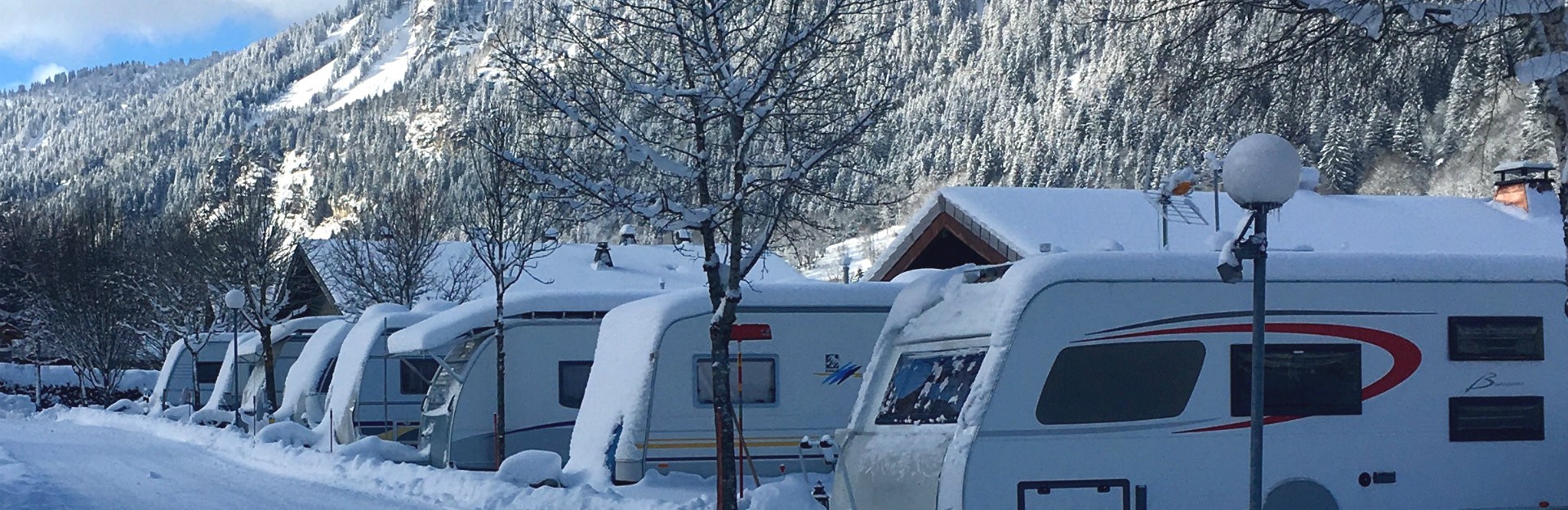 camping l'oustalet | montagnes | grand air | hiver | domaine skiable | châtel | 1