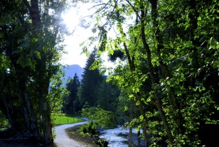 Chemin des bords de Dranse | camping l'oustalet | châtel