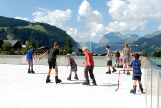 Synthetic skating rink | campsite l'oustalet | summer | Châtel