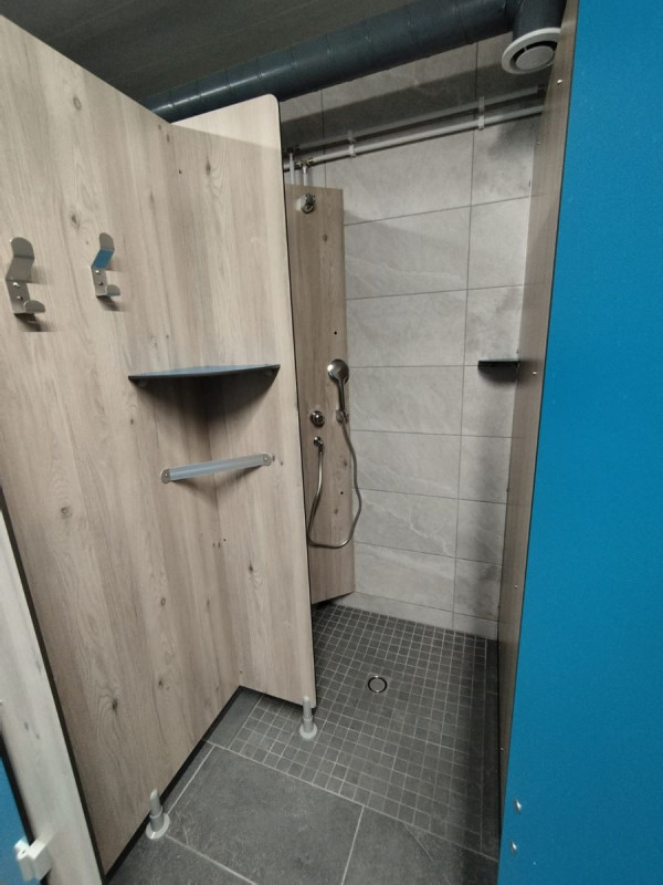 Cabine de douche individuelle
